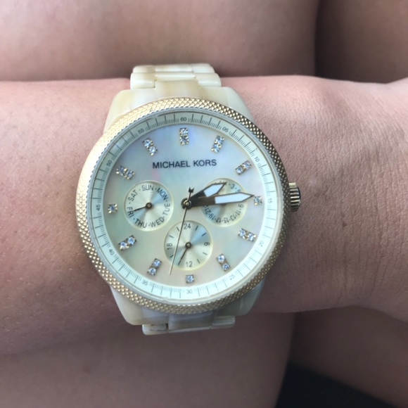 Michael Kors Accessories - Michael Kors tortoise gold watch